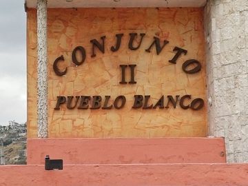 SE VENDE HERMOSA CASA RENTERA DE 3 PLANTAS + SUITE, NORTE DE QUITO - PICHINCHA - ECUADOR
