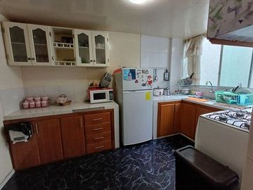 SE VENDE HERMOSA CASA RENTERA DE 3 PLANTAS + SUITE, NORTE DE QUITO - PICHINCHA - ECUADOR