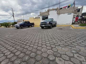 SE VENDE HERMOSA CASA RENTERA DE 3 PLANTAS + SUITE, NORTE DE QUITO - PICHINCHA - ECUADOR