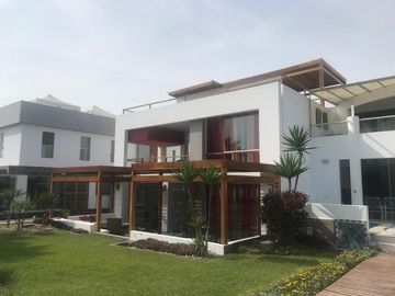 VENTA CASA DE PLAYA EN ASIA $370,000.00