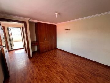 CASA EN VENTA SECTOR COLEGIO BORJA CUENCA-ECUADOR