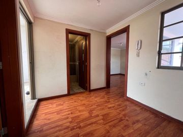 CASA EN VENTA SECTOR COLEGIO BORJA CUENCA-ECUADOR
