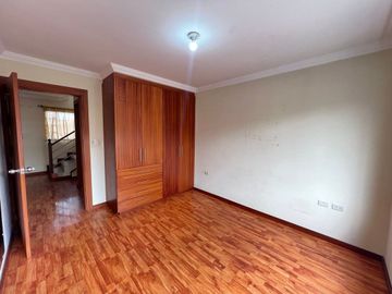 CASA EN VENTA SECTOR COLEGIO BORJA CUENCA-ECUADOR