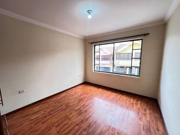 CASA EN VENTA SECTOR COLEGIO BORJA CUENCA-ECUADOR