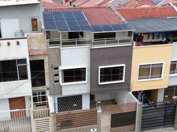 CASA EN VENTA SECTOR COLEGIO BORJA CUENCA-ECUADOR