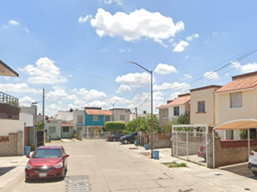 se vende casa en Del Huerto, Del Camino, Fraccionamiento del Camino, 80184 Culiacán Rosales, Sinaloa, México