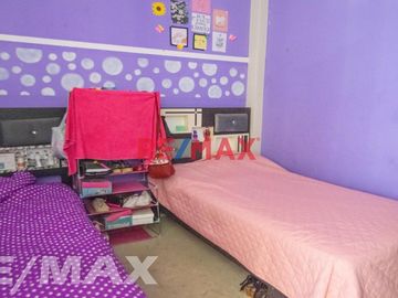 Vendo Casa En Esquina A Media Cuadra Del Parque Puente Piedra 95M2