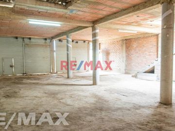 Casa De 180M2 Techo Alto, Asoc. Miraflores - Puente Piedra