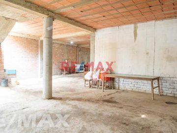 Casa De 180M2 Techo Alto, Asoc. Miraflores - Puente Piedra