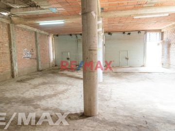 Casa De 180M2 Techo Alto, Asoc. Miraflores - Puente Piedra