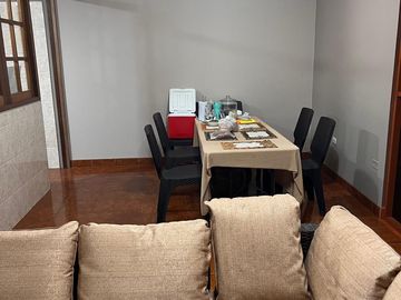 Venta Local Comercial + Departamentos en Edificio de 4 Pisos