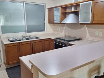 Departamento amueblado en renta en Bosques Condominio