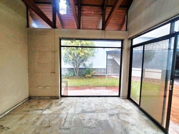 🏡✨ CASA EXCLUSIVA EN LA CALLE BRASIL – AMPLIA, ELEGANTE Y EN ZONA DE ALTA PLUSVALÍA ✨🏡
