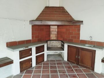 🏡✨ CASA EXCLUSIVA EN LA CALLE BRASIL – AMPLIA, ELEGANTE Y EN ZONA DE ALTA PLUSVALÍA ✨🏡