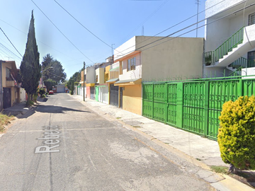 OPORTUNIDAD DE INVERSIÓN Propiedad de Recuperación Bancaria en Rebeca, Unidad Victoria, Toluca de Lerdo, EdoMéx.