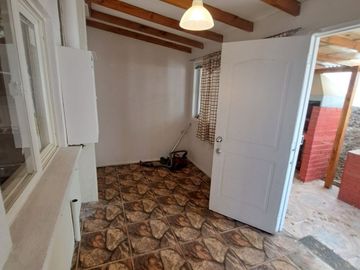 Espectacular  Casa de 2 pisos amplia y de construcción solida 3D , 3B ,2E cercana al centro de Quilpué.