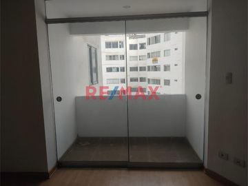 Oportunidad Unica Venta De Departamento Y Estacionamiento En Santiago De Surco