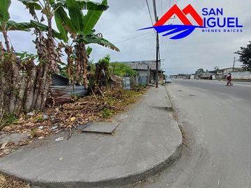 SE VENDE CASA RENTERA, ÁREA 1.548 M2. QUININDÉ – ESMERALDAS - ECUADOR