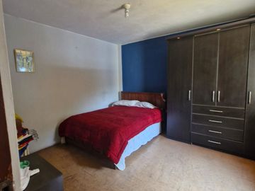 VENDO CASA DE 2 PISOS EN COMAS