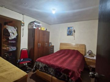 VENDO CASA DE 2 PISOS EN COMAS