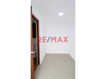 ¡Alquila Tu Chalet Recién Remodelado Cerca De La Universidad De Lima!