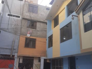 Imperdible! Casa De 3 Pisos En Urb, Los Jardines -Sjl