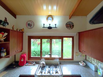 Casa en venta en Pedro Vicente Maldonado, de 3 habitaciones, Quito, Ecuador