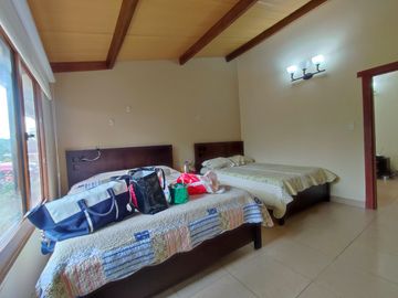 Casa en venta en Pedro Vicente Maldonado, de 3 habitaciones, Quito, Ecuador