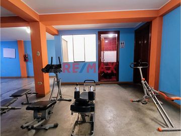 Se Vende Casa De 3 Pisos En Urb. El Mercurio En Pte Piedra