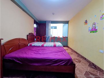 Se Vende Casa De 3 Pisos En Urb. El Mercurio En Pte Piedra