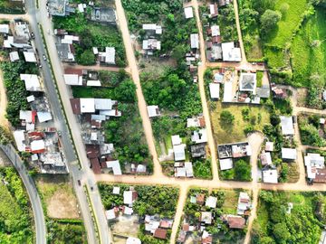 Casa en venta de 3 habitaciones de oportunidad, en Pedro Vicente Maldonado, Quito Ecuador