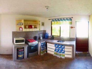 Casa en venta de 3 habitaciones de oportunidad, en Pedro Vicente Maldonado, Quito Ecuador