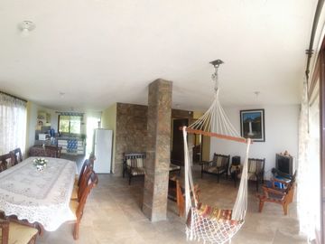 Casa en venta de 3 habitaciones de oportunidad, en Pedro Vicente Maldonado, Quito Ecuador