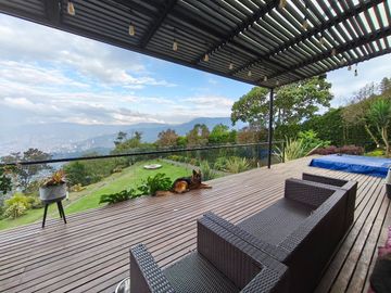 Venta de casa finca en La Estrella La Tablaza