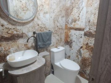 VENTA DE CASA INDEPENDIENTE DE 320 m2 EN LA FLORIDA, VILLAMARÍA, CALDAS.