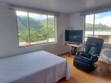 VENTA DE CASA INDEPENDIENTE DE 320 m2 EN LA FLORIDA, VILLAMARÍA, CALDAS.