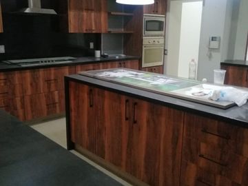PRECIOSA CASA REMODELADA EN VENTA LOMAS DEL SEMINARIO