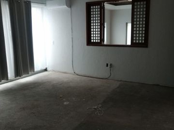 PRECIOSA CASA REMODELADA EN VENTA LOMAS DEL SEMINARIO