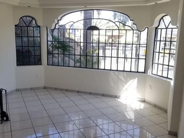 EXCELENTE CASA CONDOMINIO CUMBRES, RESIDENCIAL GUADALUPE