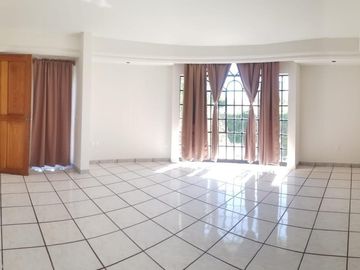 EXCELENTE CASA CONDOMINIO CUMBRES, RESIDENCIAL GUADALUPE