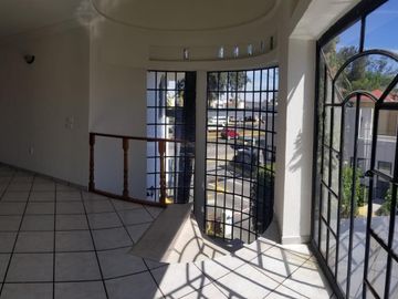 EXCELENTE CASA CONDOMINIO CUMBRES, RESIDENCIAL GUADALUPE
