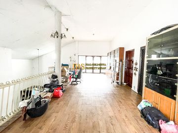 Dijual Villa di Komplek Taman Polonia Jalan Taman Polonia 1