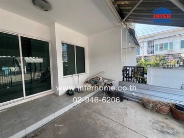2-storey townhouse, 18 sq m, Pleno Village, Ram Intra-Wongwaen, Soi Liap Khlong Song 10, Kanchanaphisek Road, Hai Rat Road, Khlong Sam Wa District, Ba