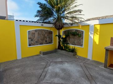 Venta, casa frente al mar