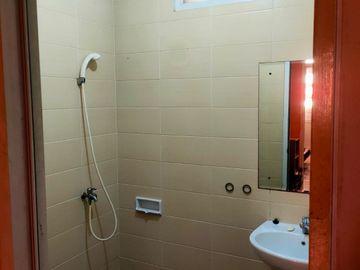 Rumah Dijual di Perumahan Banjar Wijaya, Tangerang Kota