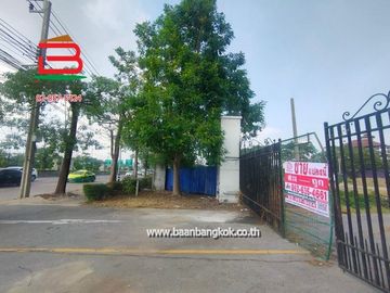 ที่ดินเปล่า ซอยประเสริฐมนูกิจ 35 เนื้อที่ 3-1-89 ไร่ ถนนประเสริฐมนูกิจ แขวงนวลจันทร์ เขตบึงกุ่ม จ.กรุงเทพฯ