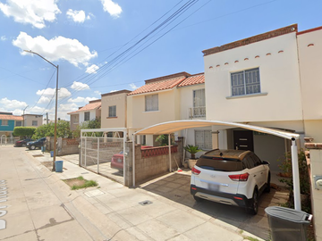 HERMOSA CASA EN FRACCIONAMIENTO EN CULIACAN