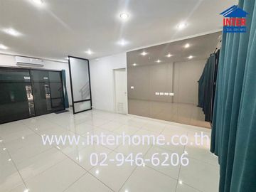 3-storey townhouse, 17.6 sq.w., Supalai Urbana Village, Chaeng Watthana-Pak Kret, Soi Sukhaprachasan 3, Tiwanon Road, Chaeng Watthana-Pak Kret Ro