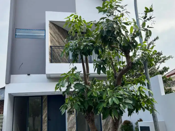 RUMAH BARU SIAP HUNI DI DIAN ISTANA CLUSTER MOCA VERBANA DEKAT GRAHA FAMILY