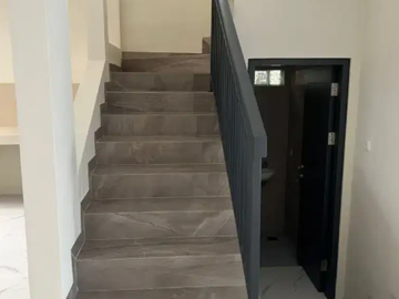 RUMAH BARU SIAP HUNI DI DIAN ISTANA CLUSTER MOCA VERBANA DEKAT GRAHA FAMILY